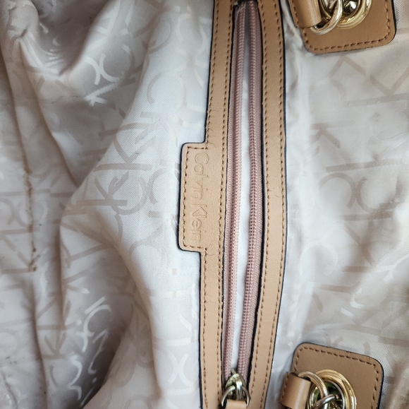 GORGEOUS! ❤ Calvin Klein Cream Hand Bag - Picture 9 of 12